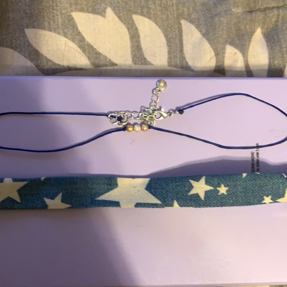 2 Chokers